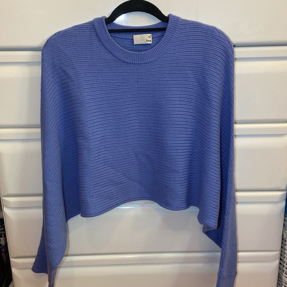100% Merino Wool Wilfred Crop Knit Top - Picture 2 of 4